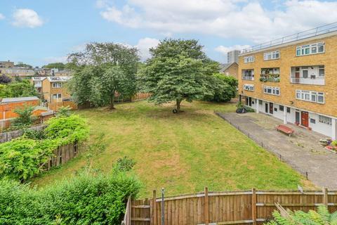 13 Wyllen Close, London, E1 4HQ