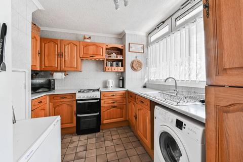 13 Wyllen Close, London, E1 4HQ