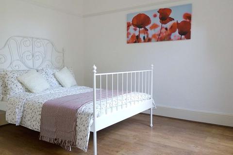 2 bedroom flat for sale, Gurney Road, Stratford, London, E15
