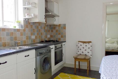 6 Gurney Road, London, E15 1SH