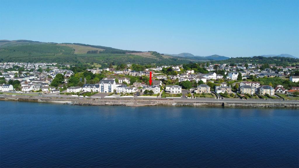 The Hollies, 145 Alexandra Parade, DUNOON, PA23 8AW 5 bed flat for sale
