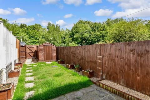 12 Booth Close, Snodland, ME6 5SG