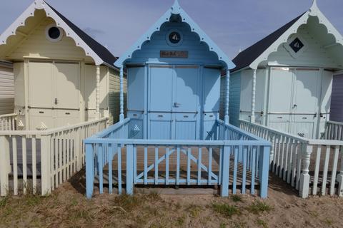 Chalet for sale, Seaview Avenue, West Mersea