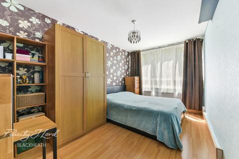 2 bedroom flat for sale - Winchester House SE18, London