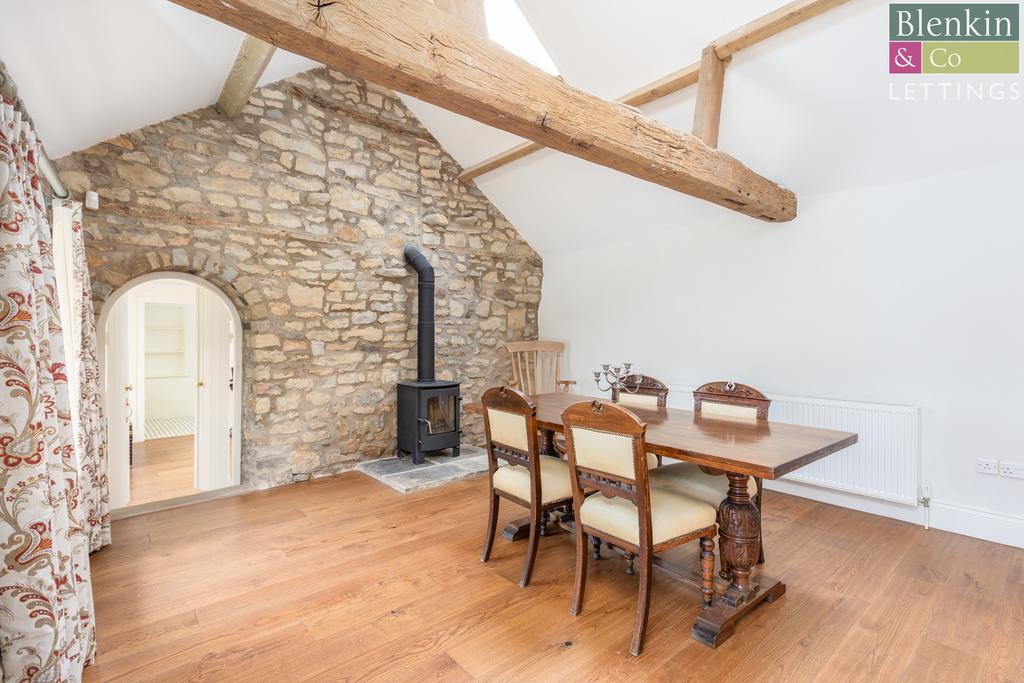 Chimes Cottage Dining Room-1