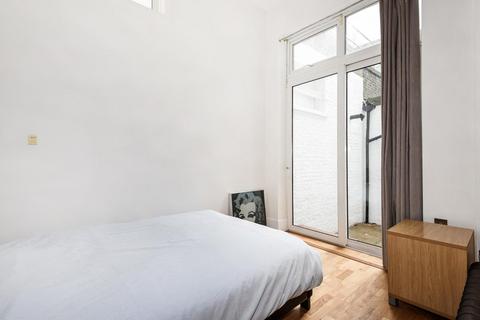 2 bedroom flat for sale, Rossmore Road, London