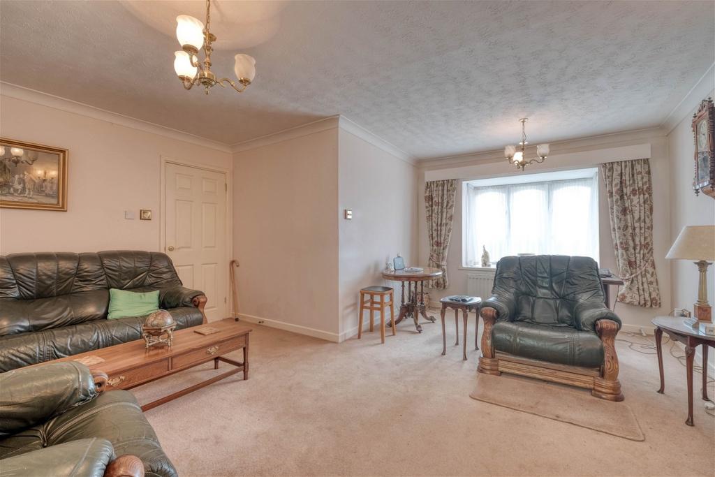 Nine Days Lane, Wire Hill, Redditch, B98 7TE 2 bed detached bungalow
