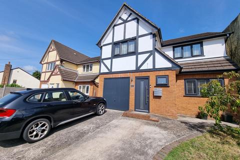 114a Dobbins Road, Barry, CF63 2NP