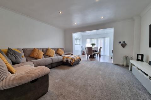 114a Dobbins Road, Barry, CF63 2NP