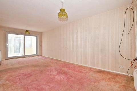 1 Chislehurst Close, Maidstone, ME15 8TS