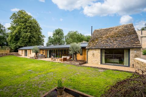 The Stables, Glebe Farm Barnsley Road, Ampney Crucis, Cirencester, GL7 5DY