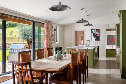 The Stables, Glebe Farm Barnsley Road, Ampney Crucis, Cirencester, GL7 5DY