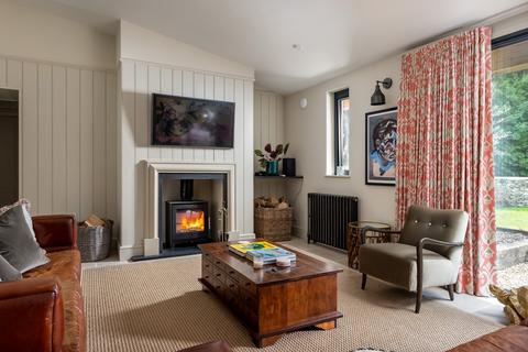 The Stables, Glebe Farm Barnsley Road, Ampney Crucis, Cirencester, GL7 5DY