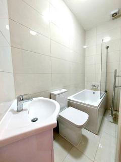 Studio to rent, Arcadian Gardens, N22