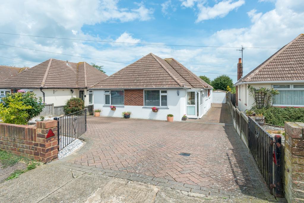 Valkyrie Avenue, Whitstable 4 bed detached bungalow for sale £600,000