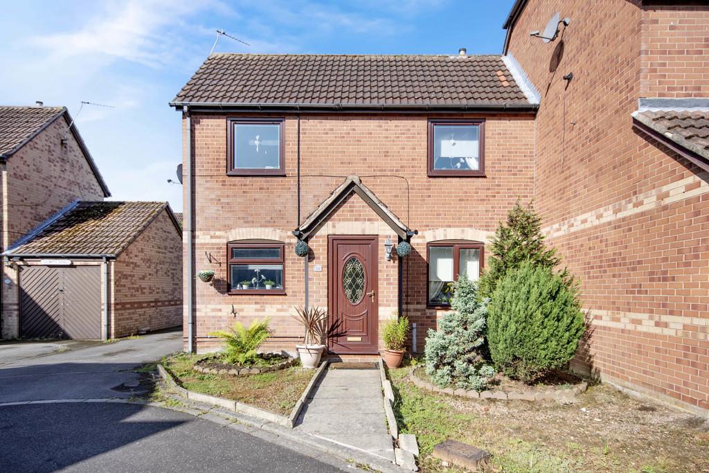 Cardinal Close, Rossington, Doncaster 2 bed semidetached house for