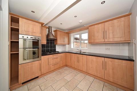 3 bedroom terraced house to rent, Bessancourt, Holmes Chapel