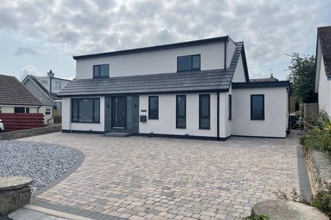 4 bedroom detached house for sale, Benllech, Isle of Anglesey
