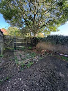 3 bedroom end of terrace house for sale, Kilnway, Wellingborough