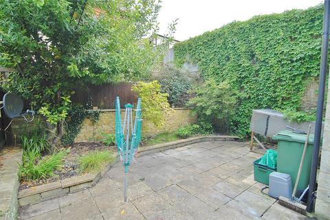 2 bedroom terraced house to rent, Tetbury Street, Minchinhampton, Stroud, Gloucestershire, GL6