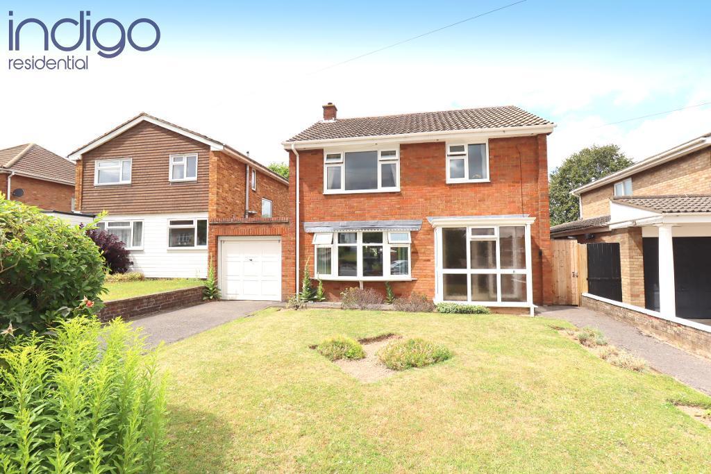 Emerald Road, Lewsey Farm, Luton, Bedfordshire, LU4 0NR 3 bed detached
