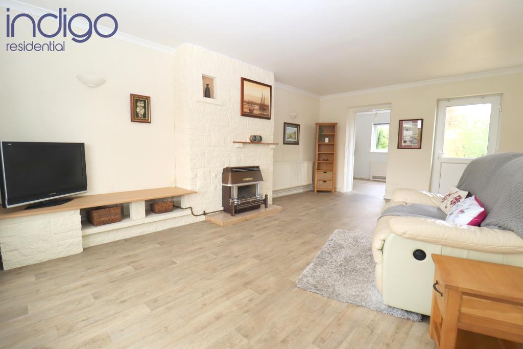 Emerald Road, Lewsey Farm, Luton, Bedfordshire, LU4 0NR 3 bed detached