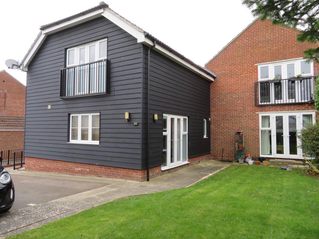 2 bedroom Flat for sale