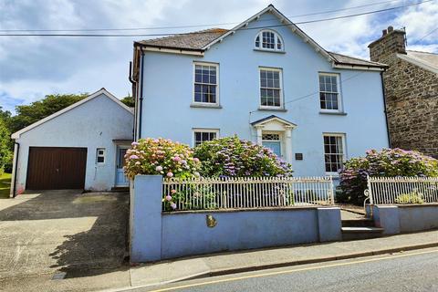 4 bedroom detached house for sale - High Street, Fishguard