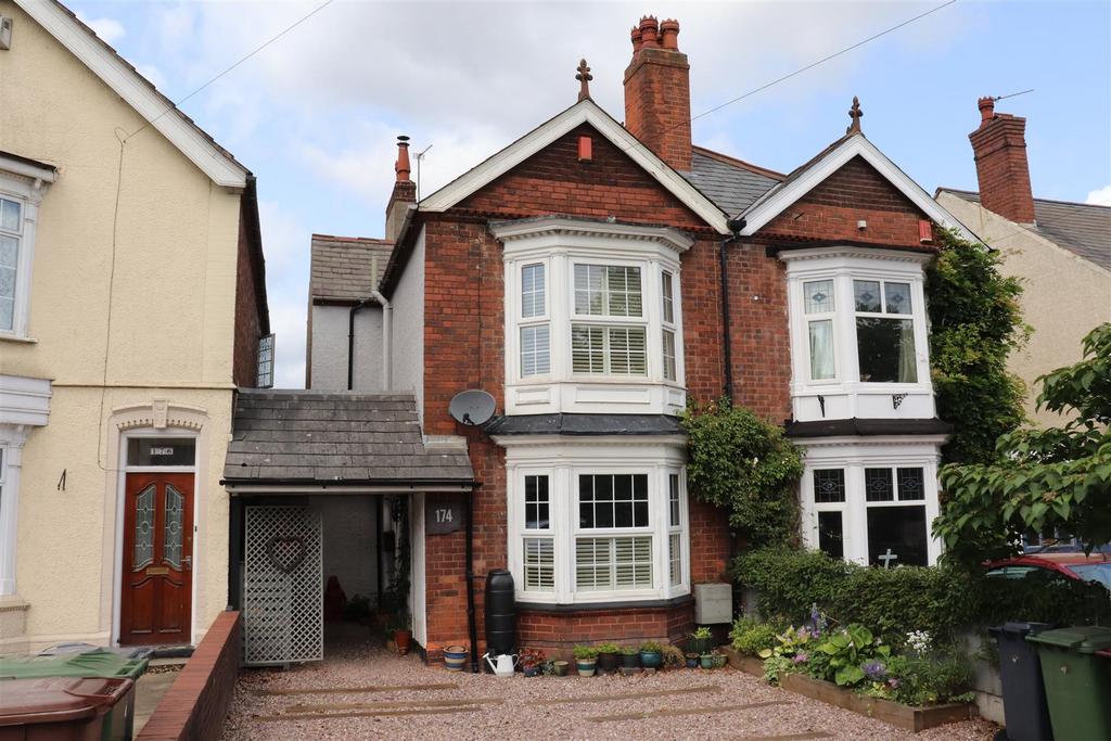 Lichfield Road, Rushall 3 bed semidetached house for sale £295,000