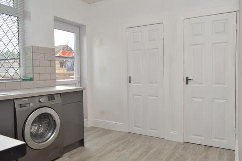 190 Heron Street, Oldham, OL8 4NB