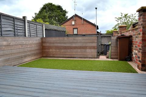 190 Heron Street, Oldham, OL8 4NB