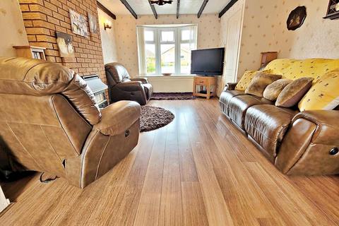 42 Blackdown, Wilnecote, Tamworth, B77 4JH