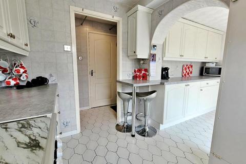 42 Blackdown, Wilnecote, Tamworth, B77 4JH