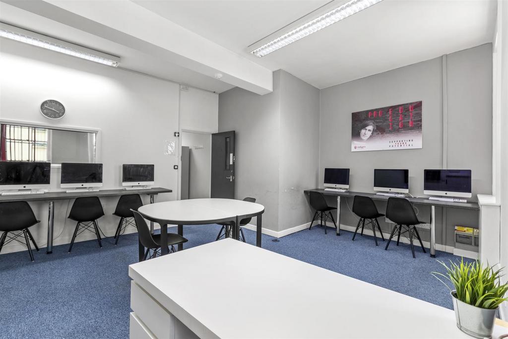 20 High Street HWest -  Final Edits-10.jpg