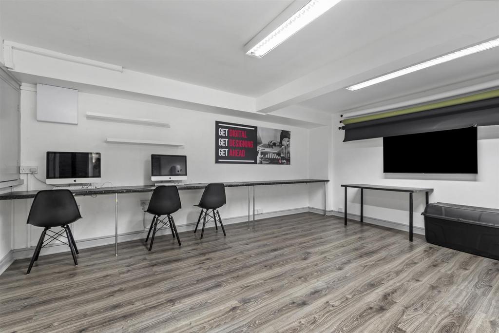 20 High Street HWest -  Final Edits-14.jpg