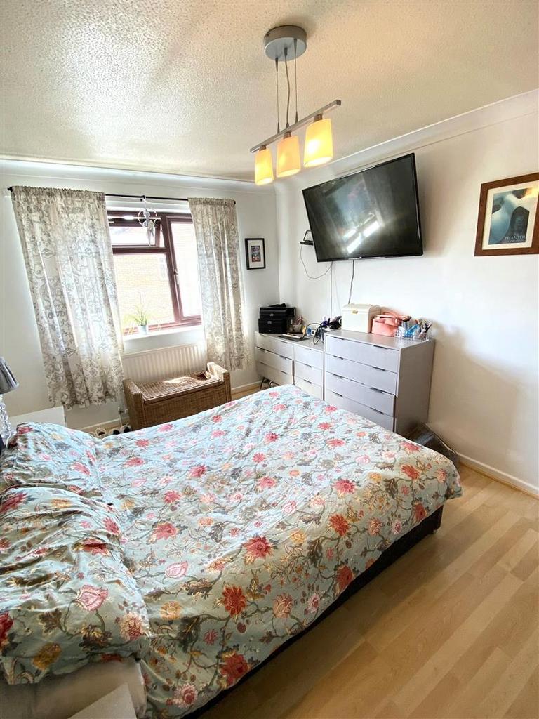 48 woodham park.jpg
