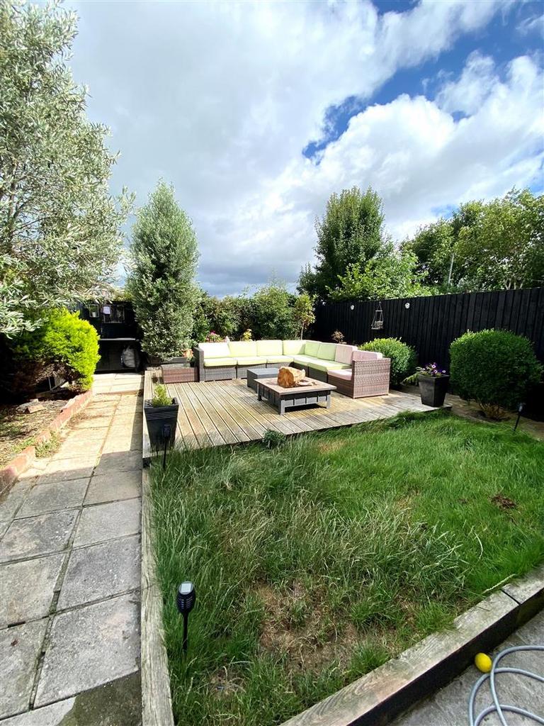 48 woodham park.jpg