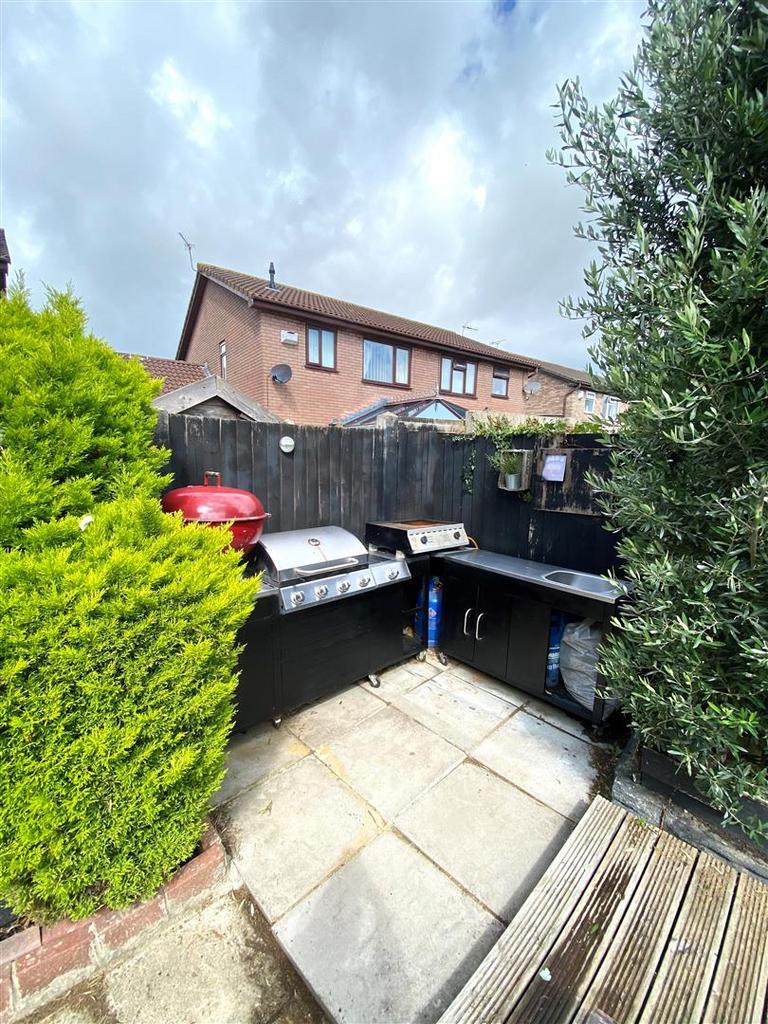 48 woodham park.jpg