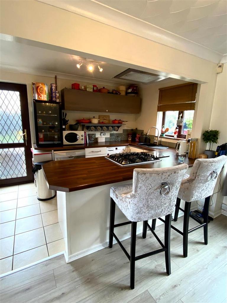 48 woodham park.jpg