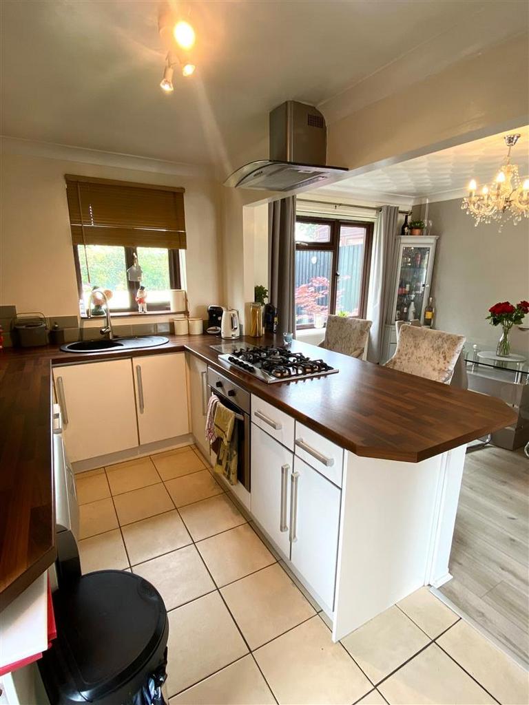 48 woodham park.jpg