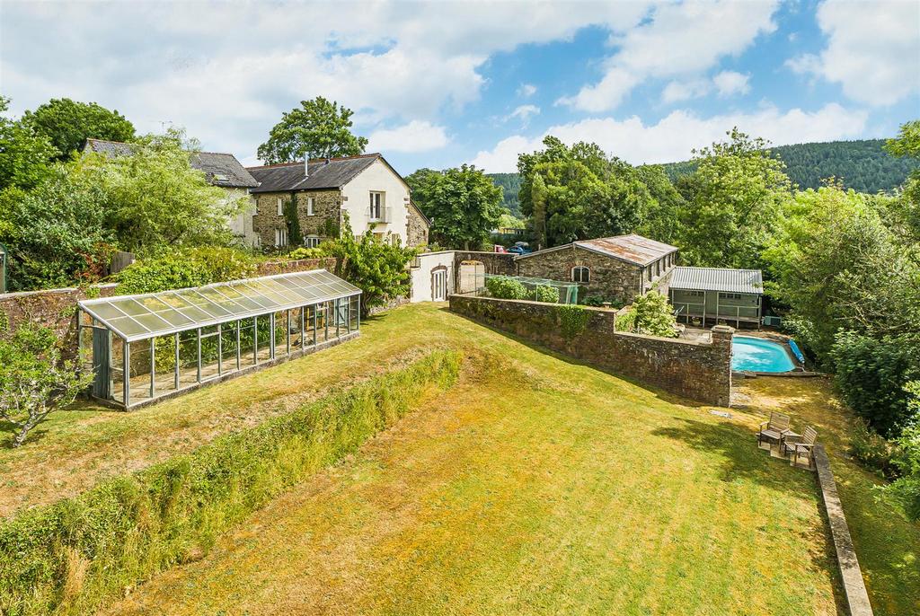 Harewood, Calstock 6 bed semidetached house for sale £750,000