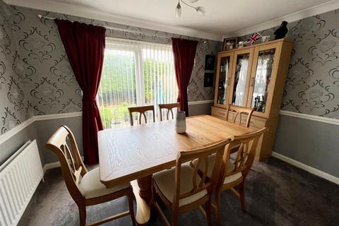 4 bedroom detached house for sale, Woodlands Close, Upper Welland