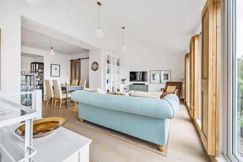 1 Coxs Steps, Dartmouth, TQ6 9JF