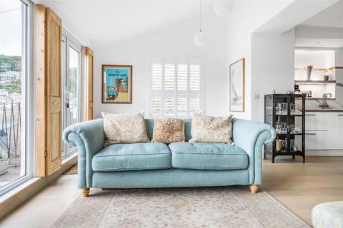 1 Coxs Steps, Dartmouth, TQ6 9JF