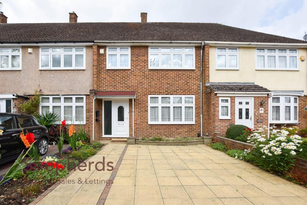 Elm Drive, Cheshunt EN8 3 bed terraced house £400,000