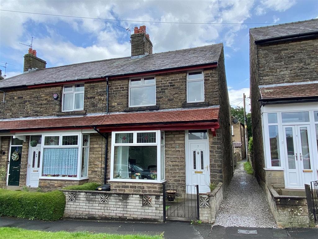 Meadowside, Newtown Disley, Stockport 3 bed end of terrace house £279,950