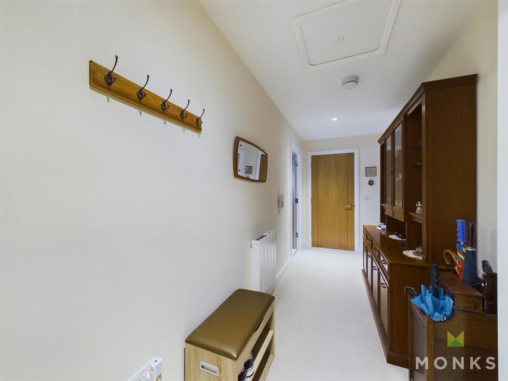 CAM01420 G0-PR0106-STILL017.jpg