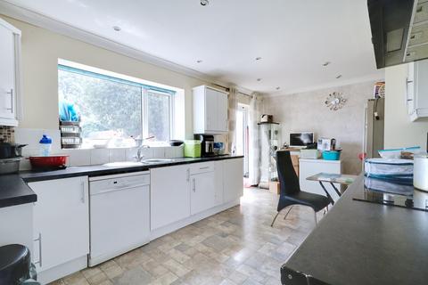 3 bedroom semi-detached house for sale - Arisdale Avenue, South Ockendon RM15