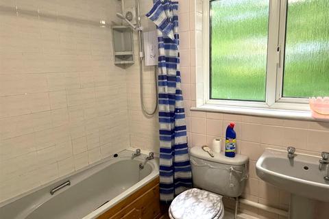 1 bedroom flat to rent, Longstock Court, Walled Meadow, Andover