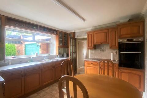 3 bedroom semi-detached house for sale, 31 Lower Quest Hills Road, Malvern, Worcestershire, WR14